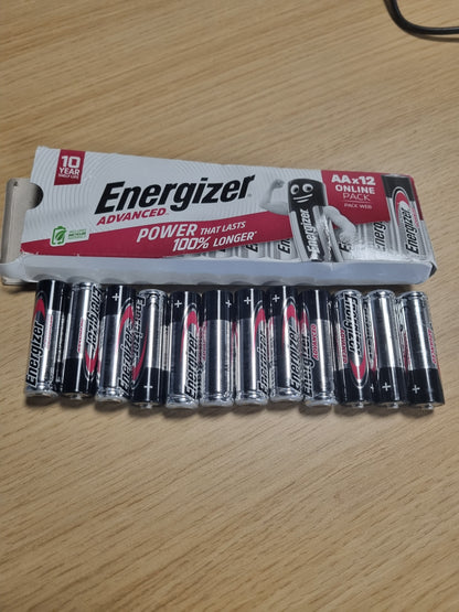 267218 - ENERGIZER - Bateri AA (Pako me 12) - Bateri alkaline 1.5V me jetëgjatësi të lartë, Paketim 100% i riciklueshëm