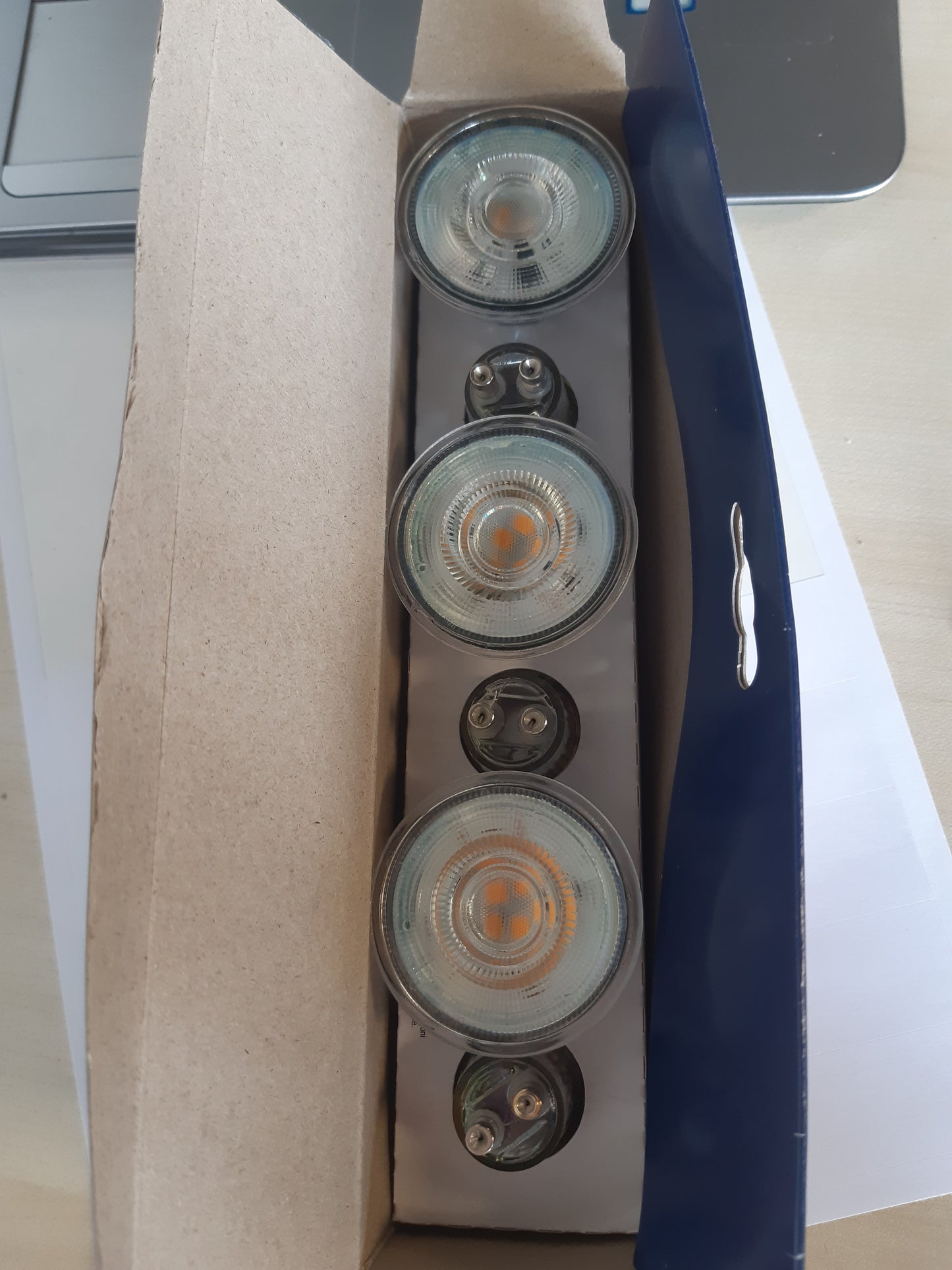 169028 - OSRAM LED Star VALUE PAR16, Pako prej 6 Llambash, Zëvendëson Llambat Konvencionale Reflektuese 50W, Ngjyra e Bardhë e Ngrohtë (2700K), 4.3W, Bazë GU10, Xham Filamentoz, Jo i Errësueshëm
