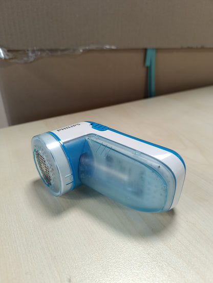 263486 - PHILIPS Heqës pushi, 8800 RPM, 3 tehe, për të gjitha pëlhurat, Kosh me pastrim të lehtë, 2 bateri AA, Dizajn kompakt, Blu/E bardhë (GC026/00)