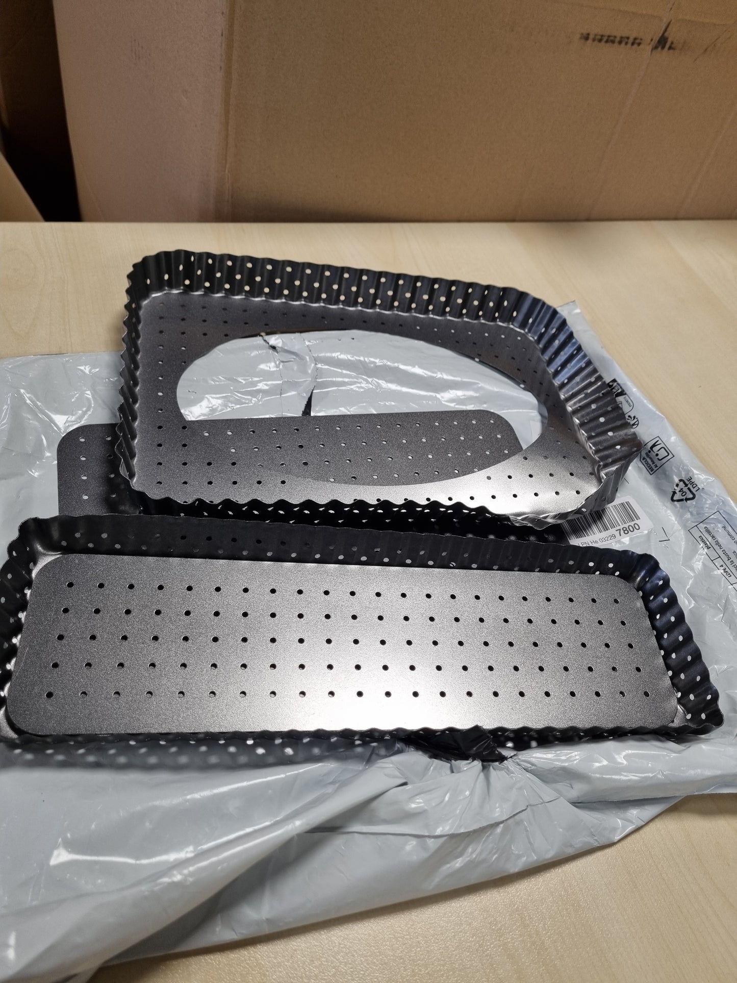 200927 - RELAXDAYS Tavë për Tartë Set prej 2 copësh, me Bazë dhe Vrima të Lëvizshme, 2 Madhësi, Jo-Ngjitëse, Tavë Drejtkëndëshe për Kiç, Antracit