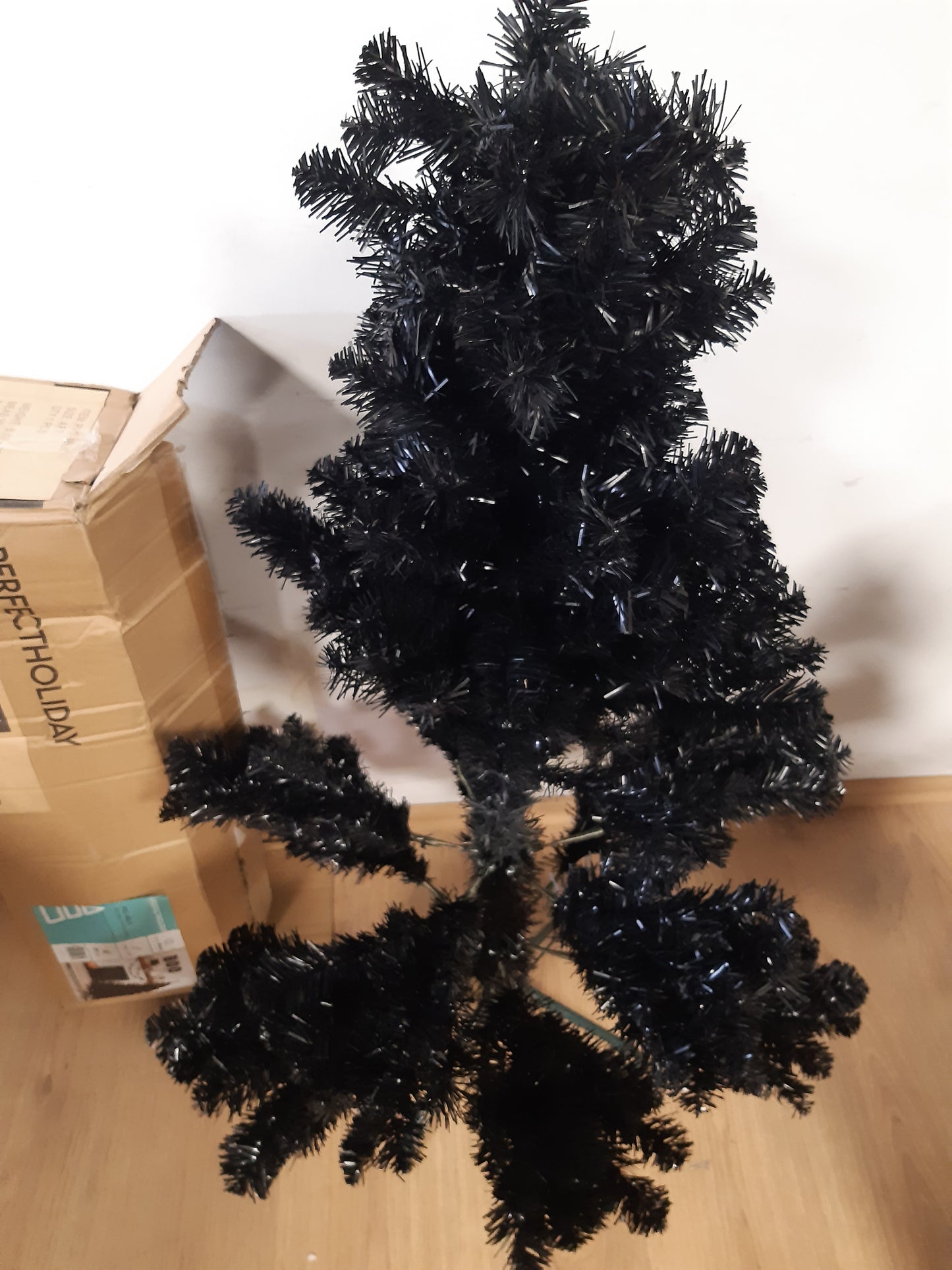 175137 - PEMA KRISHTLINDJESH perfekte nga PISHË KANADEZE, 122 cm lartësi, 291 maja, diametër 76.2 cm, mbështetëse metalike përfshirë