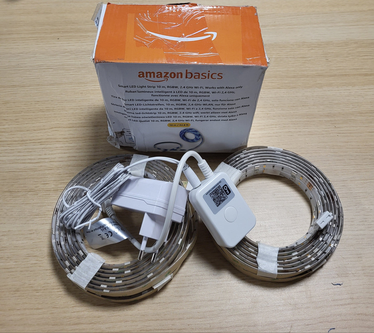 222006 - Amazon Basics - Shirit LED inteligjent 10m, RGBW, Funksionon vetëm me Alexa