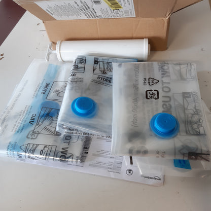 224837 - AMAZON BASICS Qese me vakum për rroba, 12 copë, 3 x Jumbo, 3 x të mëdha, 3 x të mesme, 3 x të vogla
