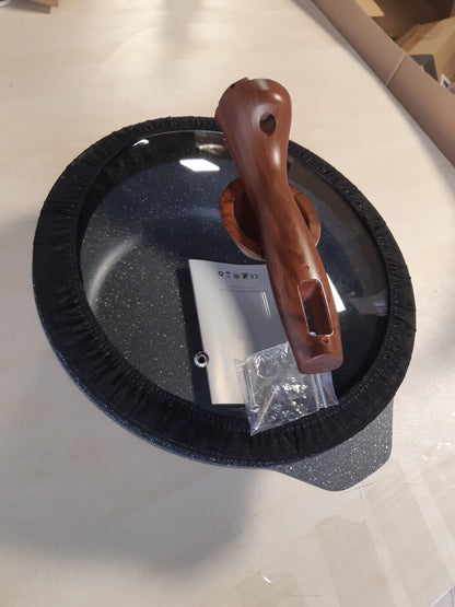222195 - RIOVARM Tigan i thellë 28 cm me kapak, Tigane induksioni jo-ngjitëse, Tigane graniti për vezë pa PFOA, Tigan mermeri për tortilla me dorezë bakeliti prej druri, i përshtatshëm për gaz