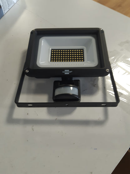195294 - BRENNENSTUHL Dritë e Jashtme LED JARO 7060 P, IP65, 50W, 5800lm, 6500K, me Detektor Lëvizjeje dhe Sensor Muzgu