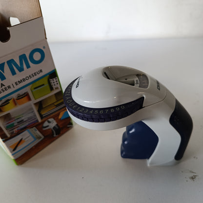 266862 - DYMO Omega Makinë për krijimin e etiketave e vogël me sistem rrotullimi dhe klikimi, dizajn ergonomik, për projekte shtëpiake, artizanale dhe hobi