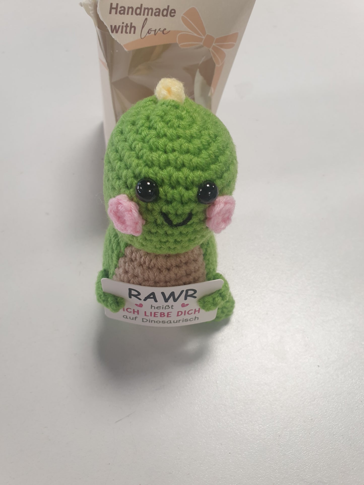 216496 - Dhuratë përvjetori Giftasy - Dino i punuar me grep me dorë, Kartë Energjie, për çiftin, partneren