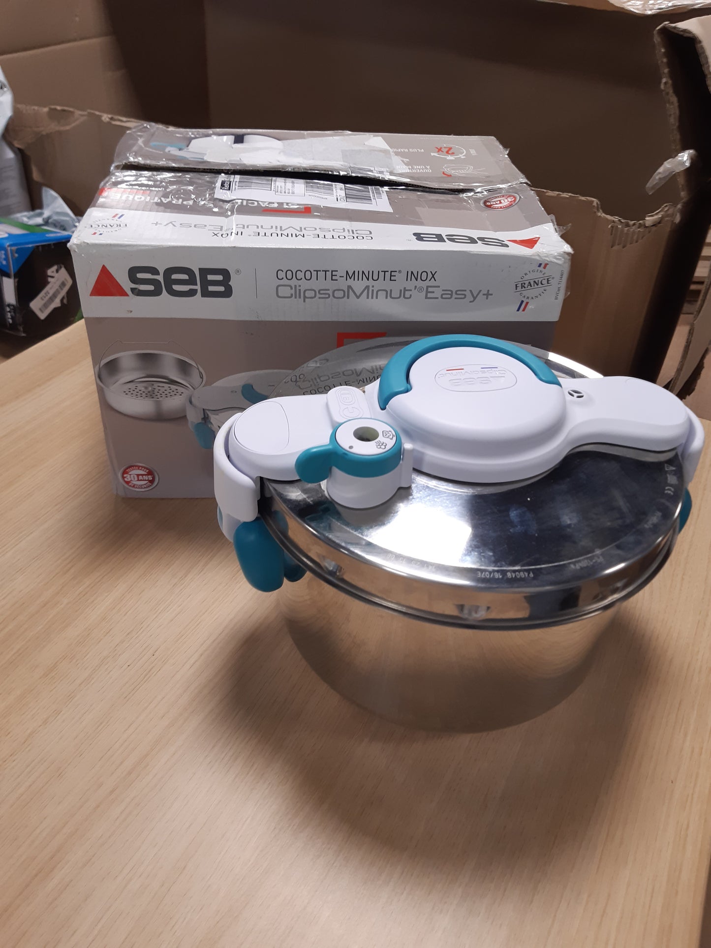 170031 - SEB ClipsoMinut'Easy+ Tenxhere me Presion Prej Çeliku Inox, 7.5L, Blu e Palosshme, Përfshin Libër Gatimi me 100 Receta, Përshtatshme për Induksion, E Prodhuar në Francë, Modeli P4904816