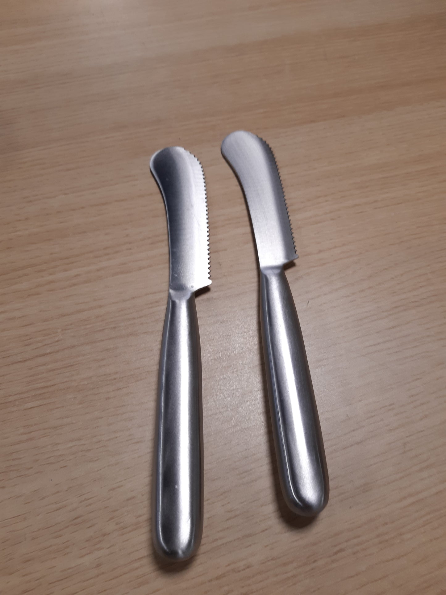 247362 - WESTMARK 2 thika mëngjesi/gjalpi, teh i dhëmbëzuar, gjatësia 22 cm, çelik inox, argjend, 135922E3