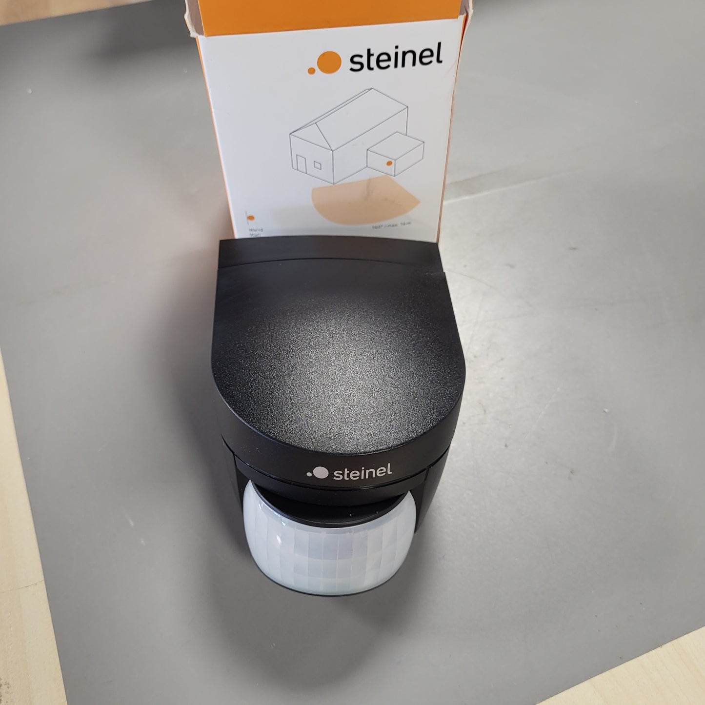 226697 - STEINEL IS 140-2 Detektor lëvizjeje - I zi - Sensor lëvizjeje 140° - Rreze veprimi maksimale 14 m - IP54