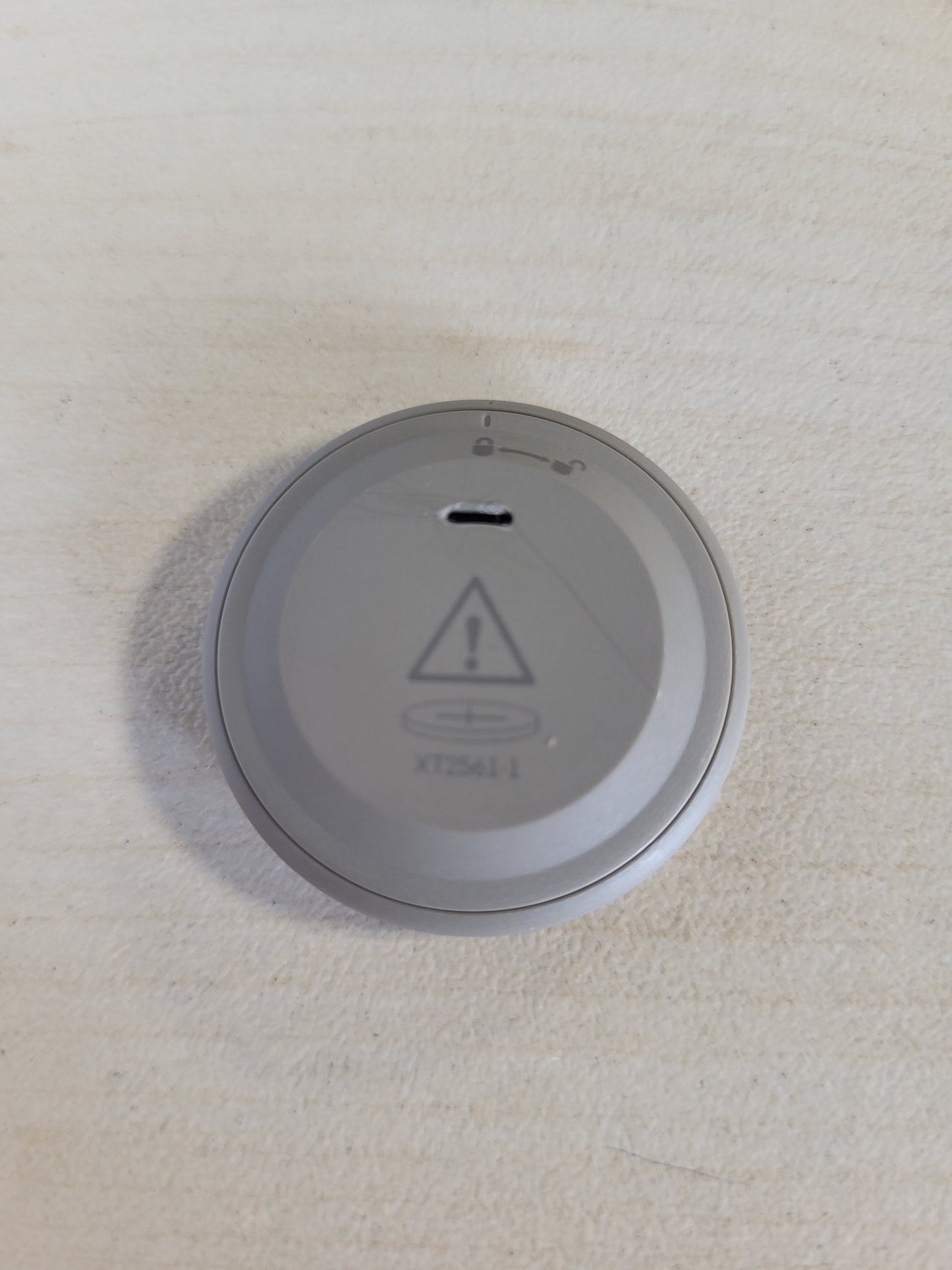 268172 - MOTOROLA – Moto Tag – Gjurmues i Mençur, 1 Pako (i pajtueshëm me Android dhe iOS, Bluetooth 6.0, IP67, Pantone Laurel Oak)
