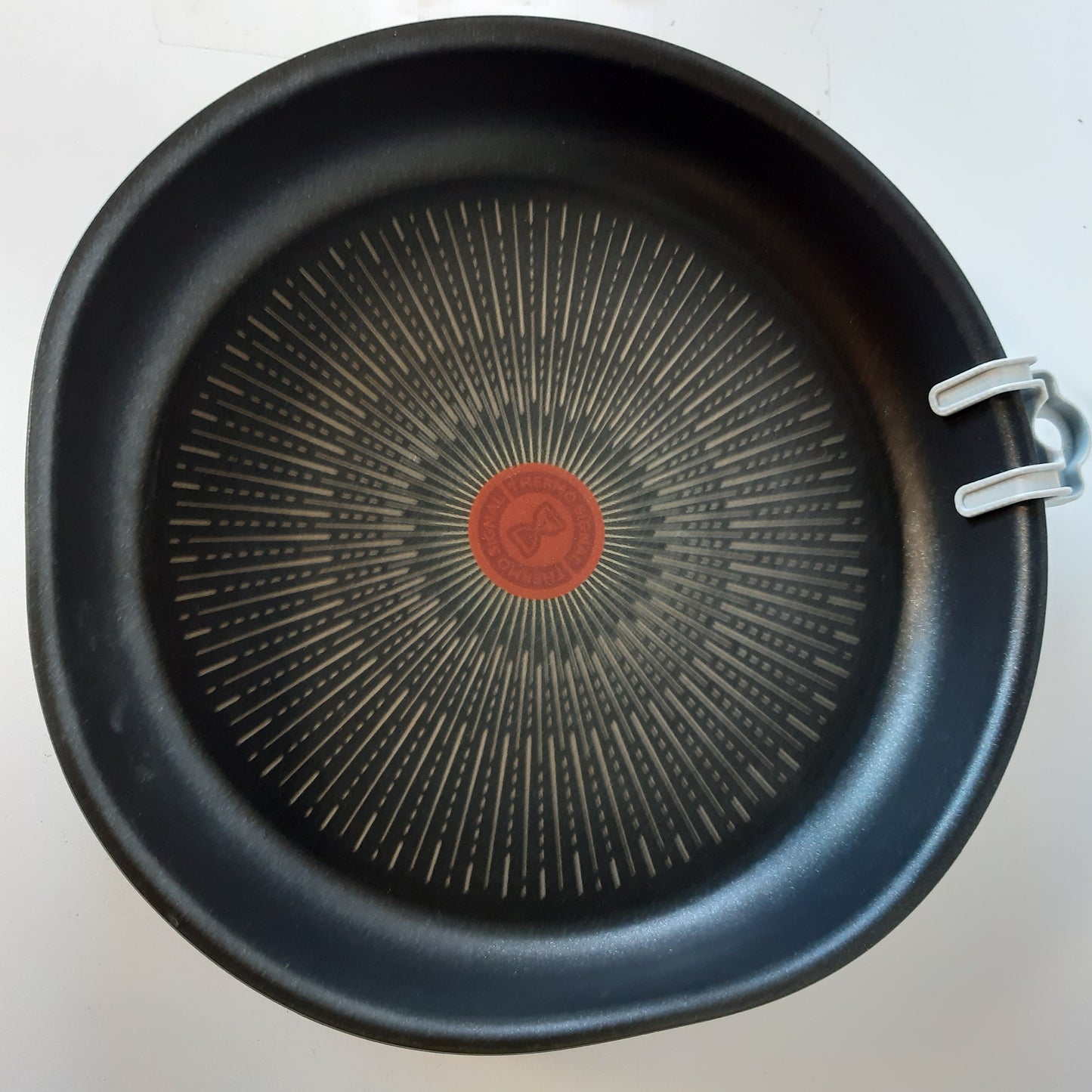 221604 - TEFAL Tigan Ingenio 28 cm, i pajtueshëm me induksion, shtresë jo ngjitëse, tregues fillimi gatimi, i stivueshëm, i sigurt për lavastovilje, prodhuar në Francë, L3970603