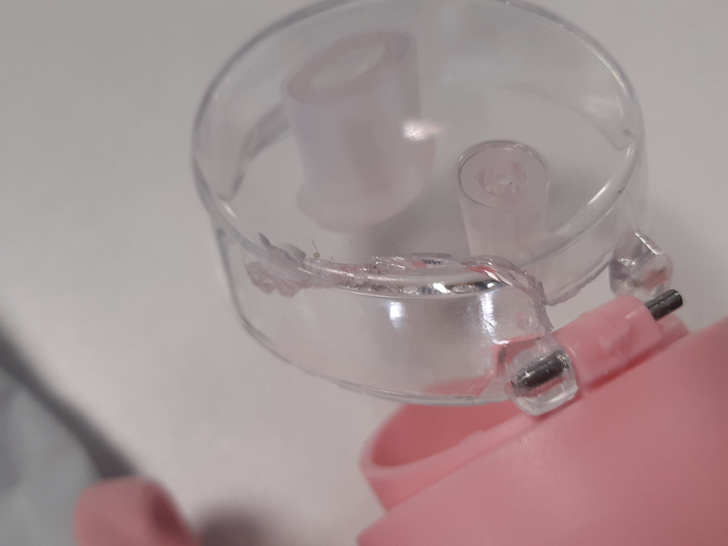 242854 - Hello Kitty Shishe uji për fëmijë prej çeliku inox 590 ml, E papërshkueshme nga rrjedhjet, me grykë për pirje, gri-rozë