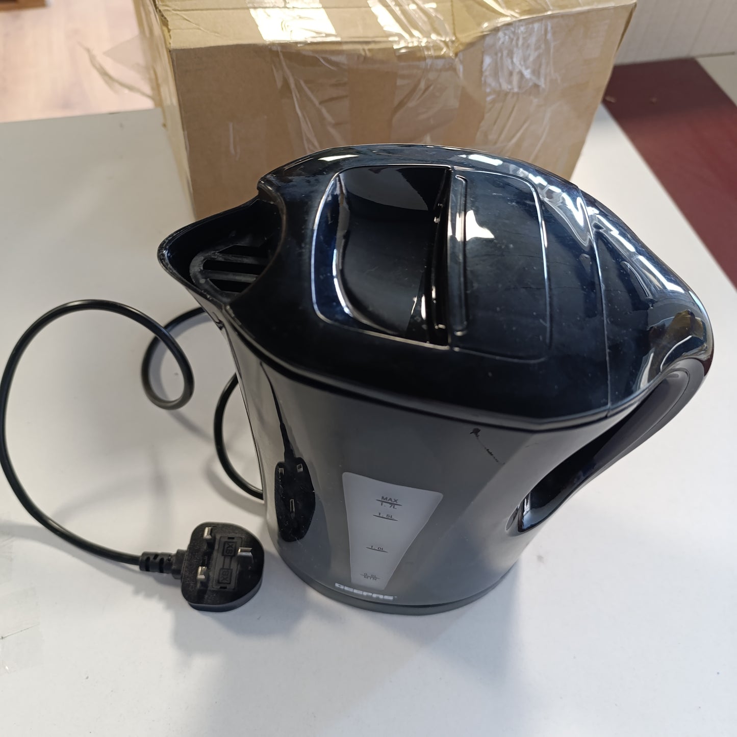 162838 - GK38029UK_BK ÇAJNIK ELEKTRIK NGA PLASTIKA, FUQI 2200W, KAPACITET 1.7L