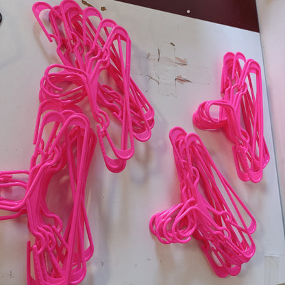 224305 - UTOPIA HOME Pako me 40 Varëse Rrobash për Fëmijë - Varëse plastike 11.5" për foshnja dhe fëmijë, rozë