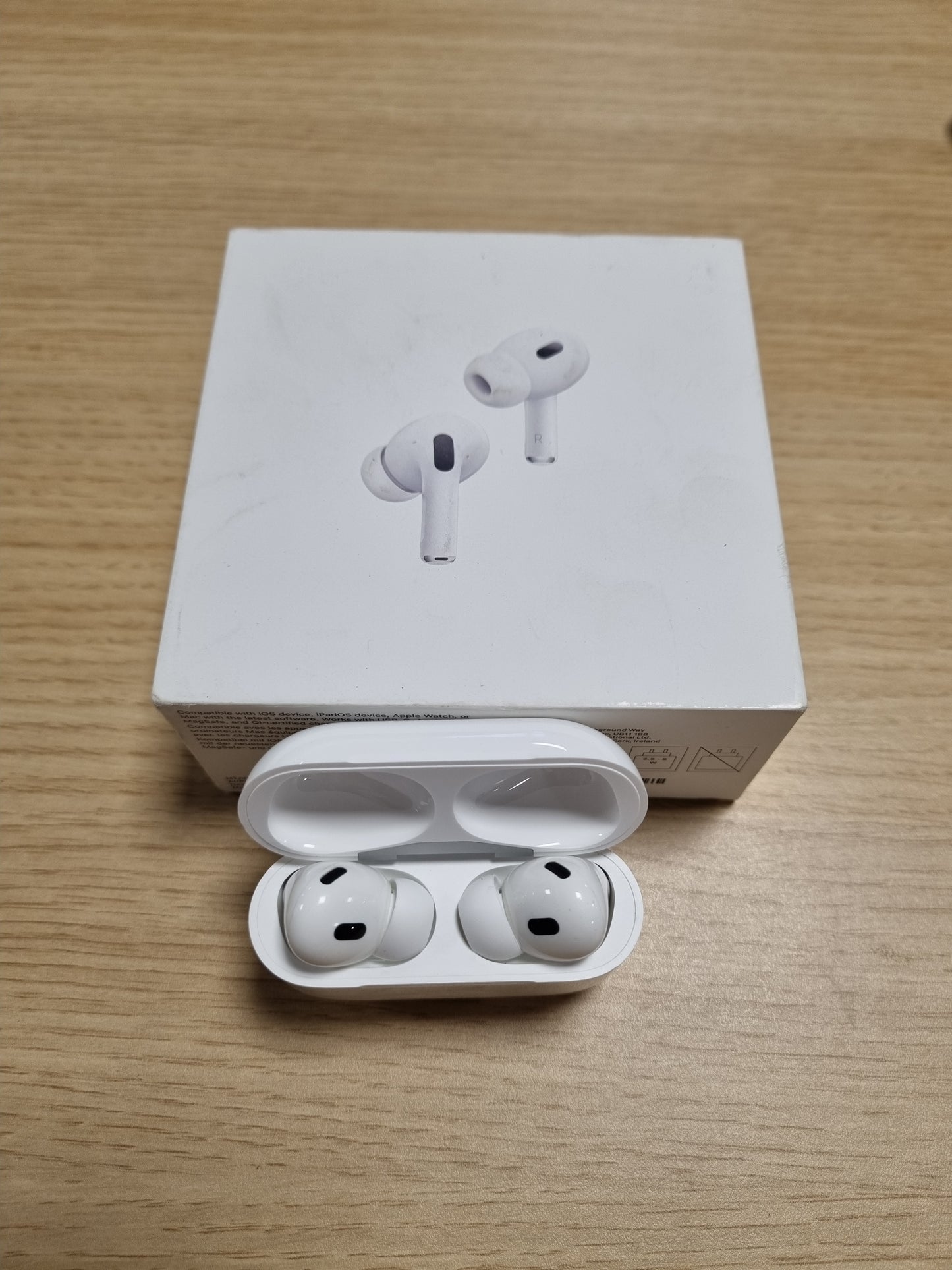 112655 - APPLE AirPods Pro (Gjenerata e 2-të) me Mbulesë MagSafe, Modeli: MTJV3ZM/A