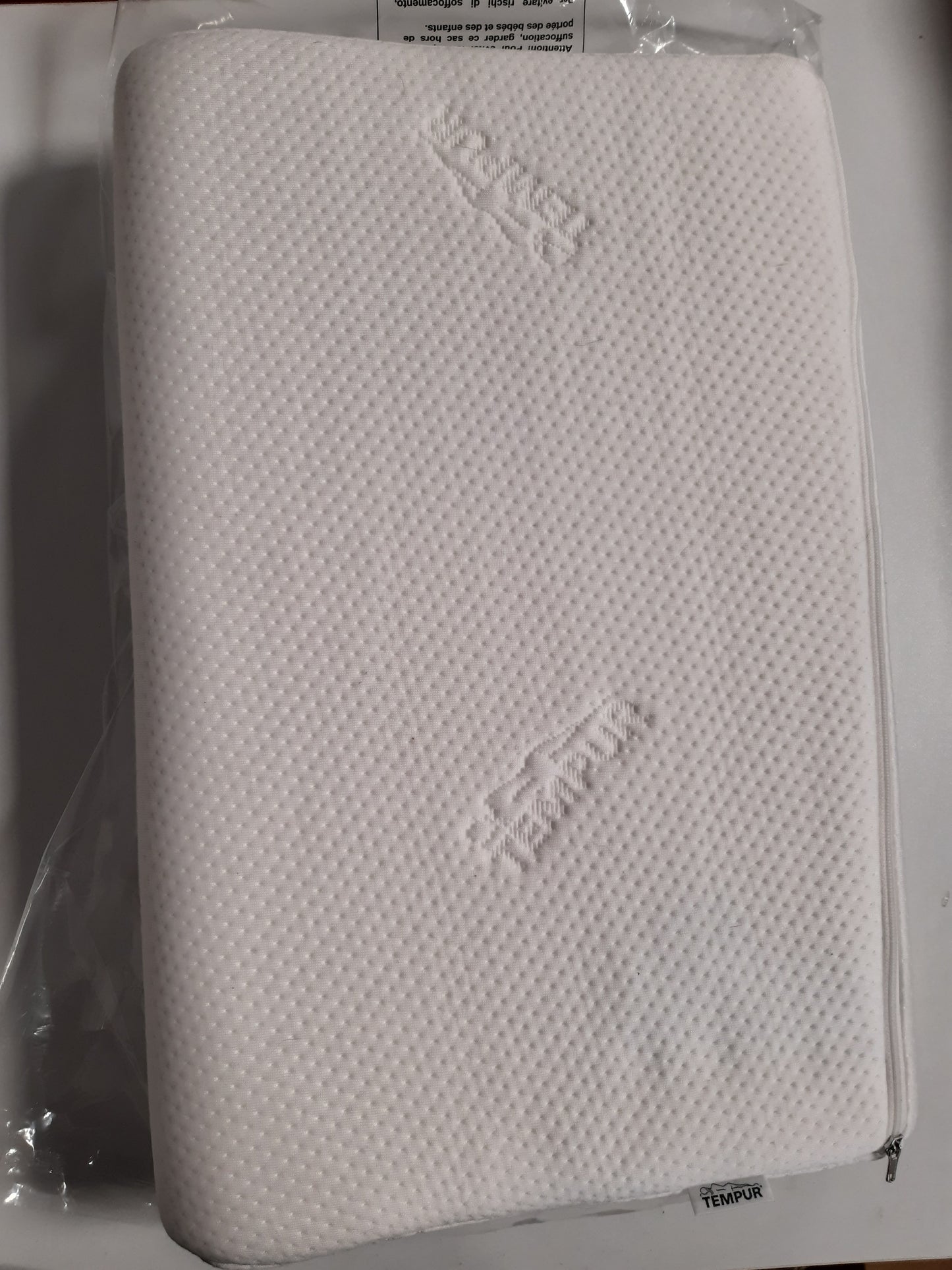 175111 - TEMPUR Jastëk Gjumi Original me Shkumë Memorieje, Mbështetje Ergonomike për Qafë, Ndjeshmëri e Fortë, Madhësi M (50 x 31 x 10/7 cm), Ngjyra e Bardhë