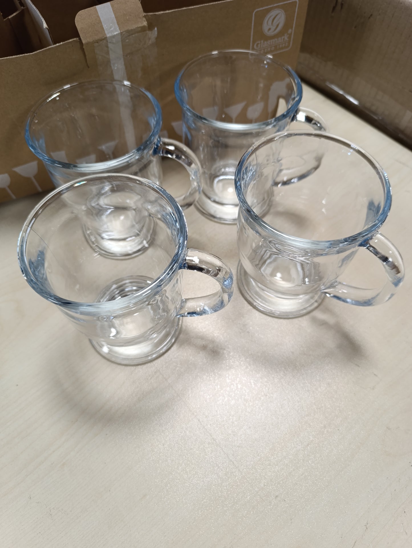 214073 - GLASMARK KROSNO Set gotash kafeje kubane, 6 copë, 4 x 400 ml, të sigurta për lavastovilje.