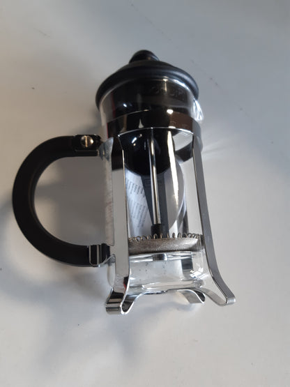 263037 - BODUM Makinë kafeje French Press e zezë – 350ml / 3 gota – Qelq borosilikat – Filtër çeliku inox – Pa BPA, e sigurt për lavastovilje – Prodhuar në Portugali