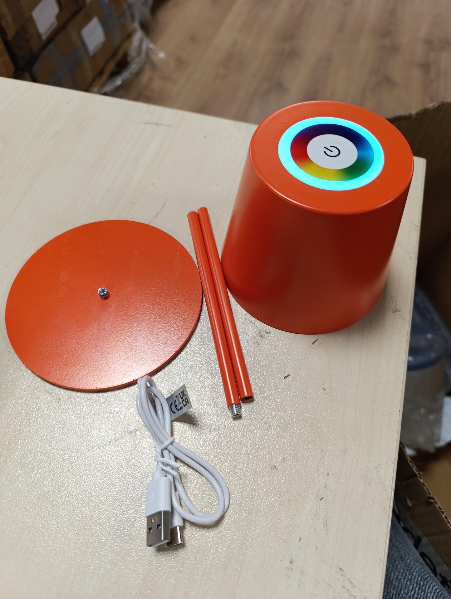 224148 - BRILONER Llambë Tavoline LED Pa Tel RGBW 3-në-1, IP44, Kontroll me Prekje, e Errësueshme, 36x12 cm, Portokalli