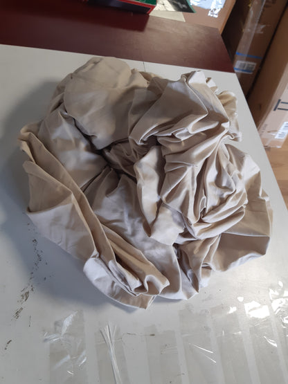 186199 - AMAZON BASICS Çarçaf i Montuar, Madhësi 180 x 200 x 30 cm, Material Mikrofibër, Lartësia e Dyshekut deri në 30 cm, Ngjyra Bezhë