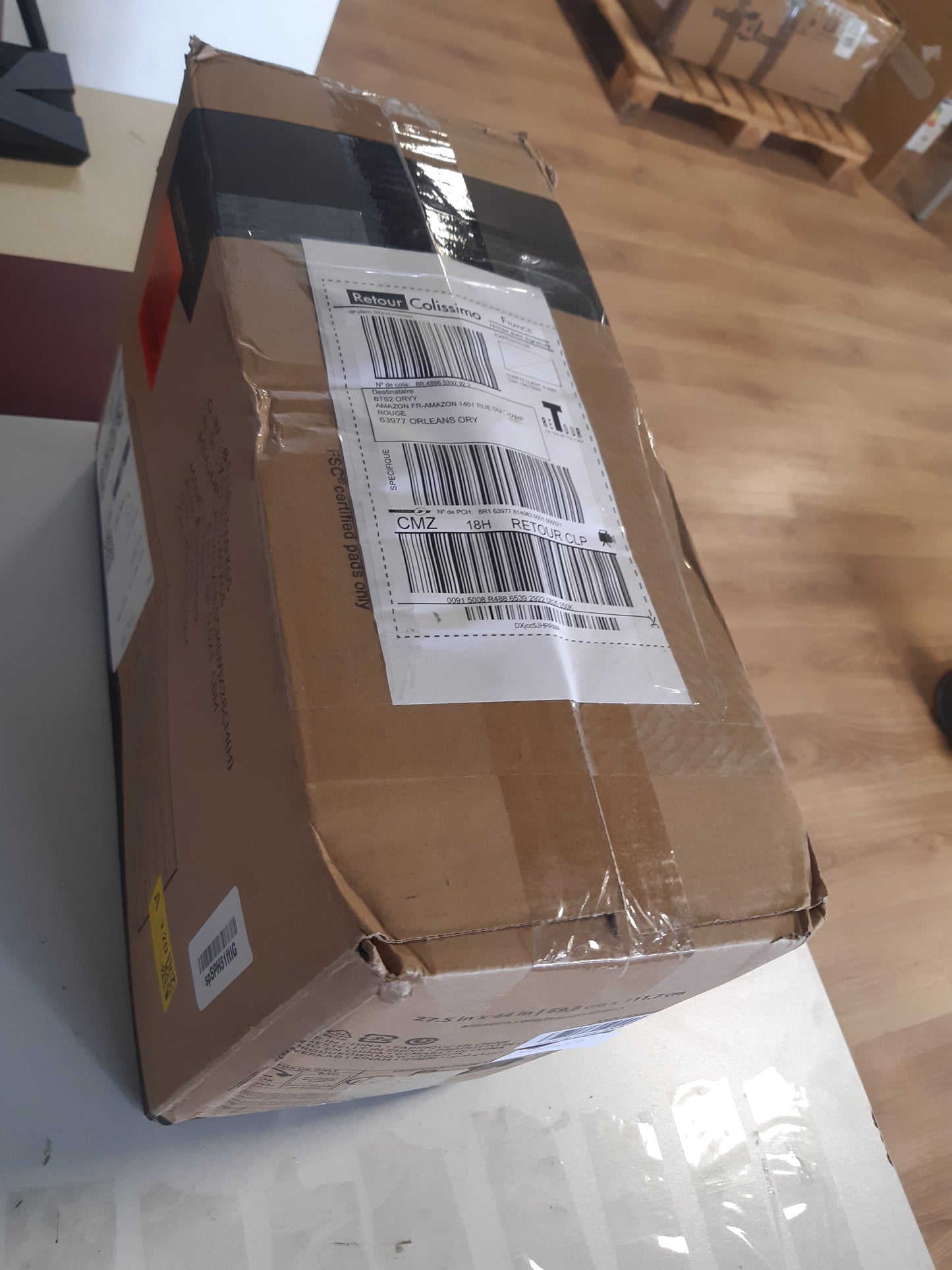 208682 - AMAZON BASICS Mbrojtëse për Stërvitje të Qenve dhe Këlyshëve, Dizajn 5-Shtresor Kundër Rrjedhjeve me Sipërfaqe Tharje të Shpejtë, Madhësi Gjigante (40 Copë), Ngjyra Blu