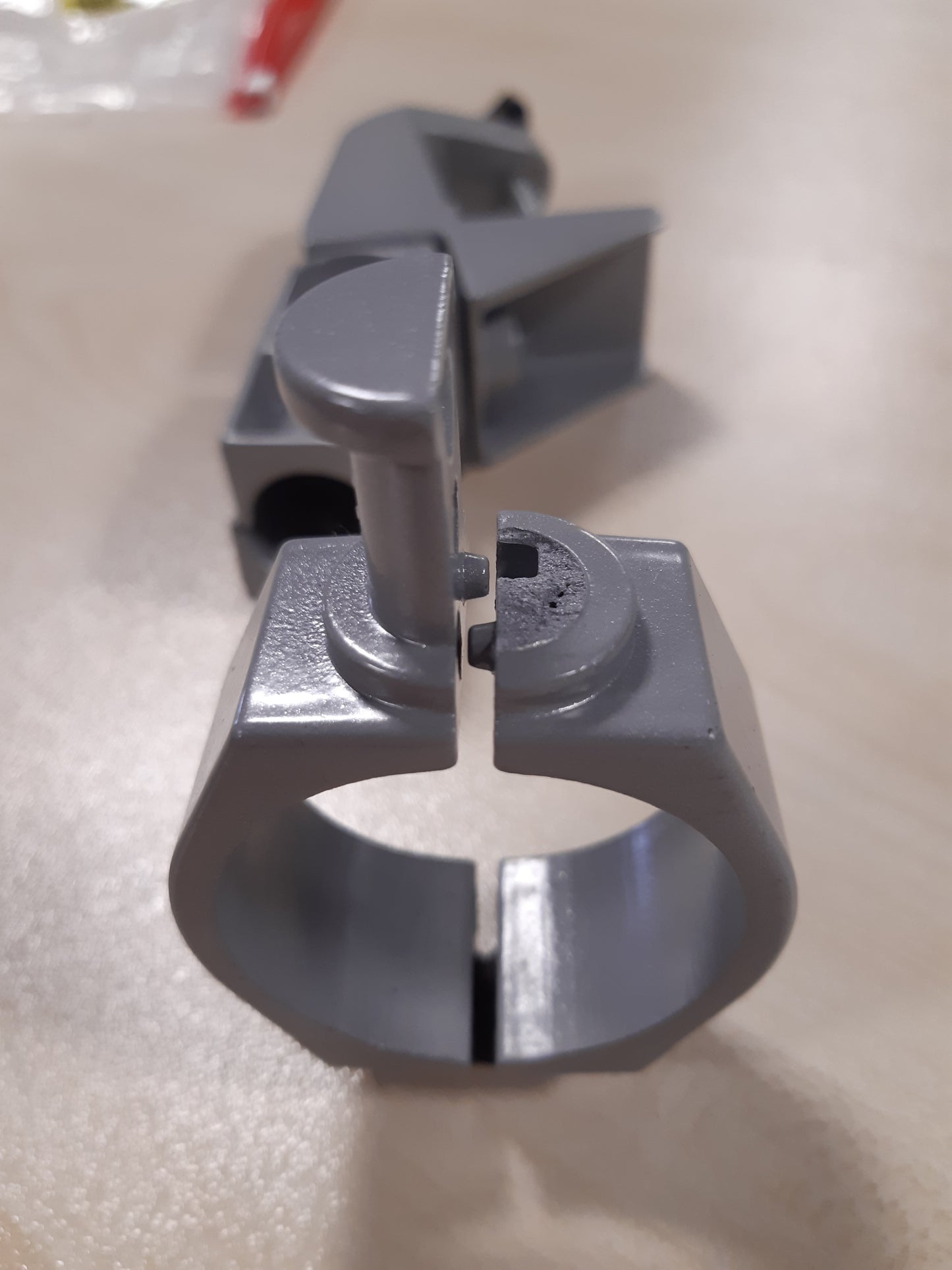 165220 - KWB - Mbështetëse Stacionare për Makinë Shpimi dhe Kaçavidë pa Tel, me Qafë Euro 43MM, Ideale për Lëmim dhe Lustrim