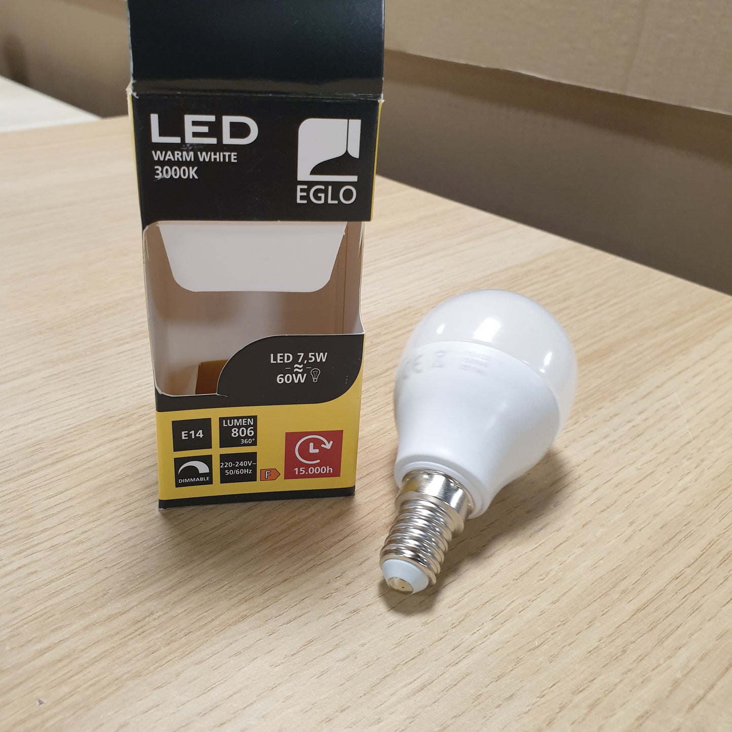 263997 - EGLO Llambë LED E14, me errësim, 7.5 vat (ekuivalente me 60 vat), 806 lumen, 3000 K, llambë P45, Ø 4.6 cm