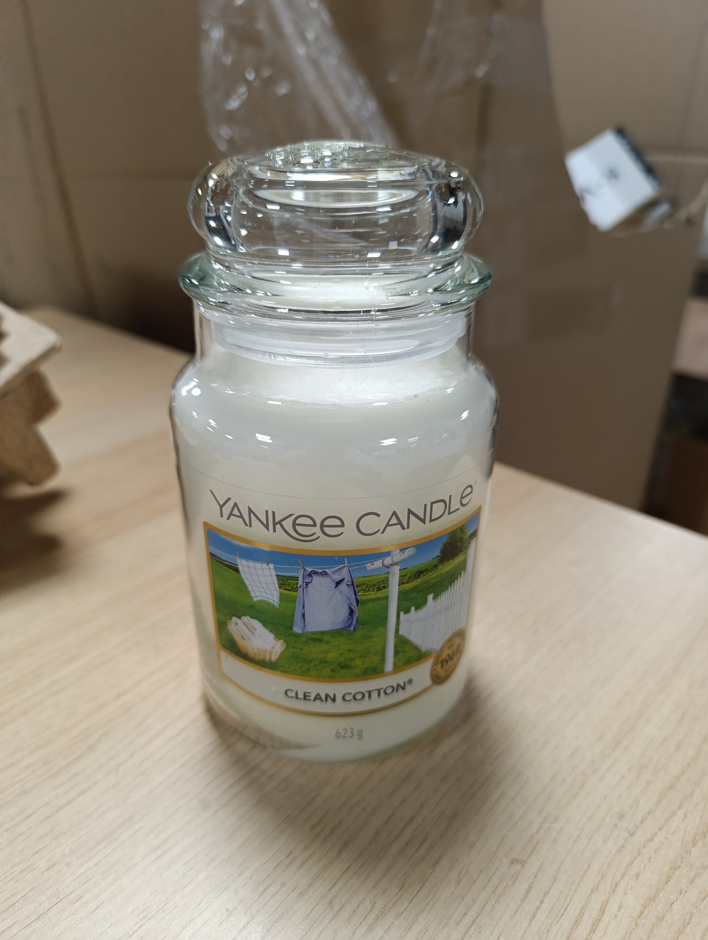 227004 - YANKEE CANDLE Qiri aromatik pambuku i sapolarë | Madhësia e kavanozit | Qiri që zgjat me deri në 150 orë kohë djegieje