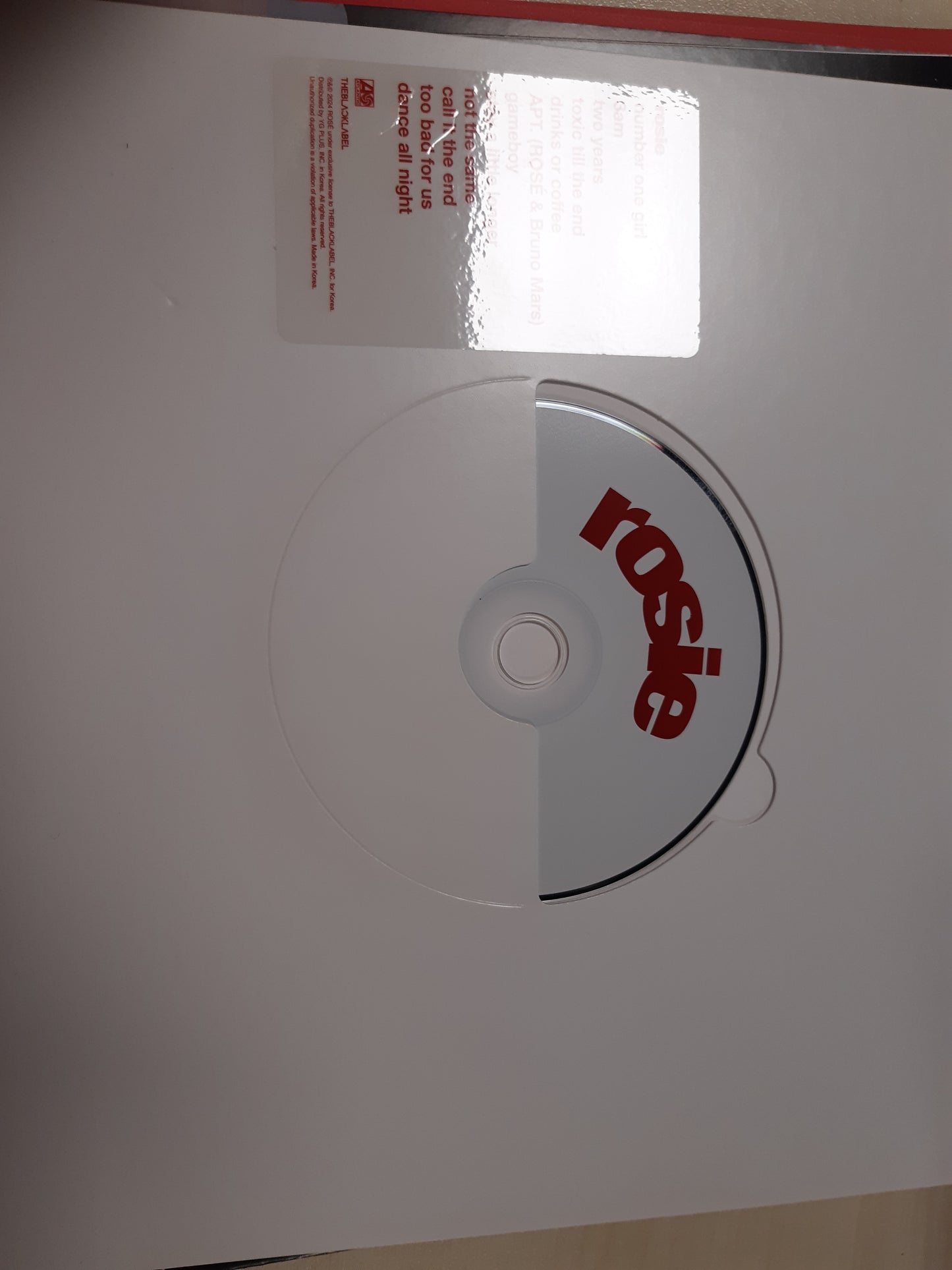 213591 - ROSE Albumi i Parë Solo në Studio [rosie] (Ekskluzive Koreane)