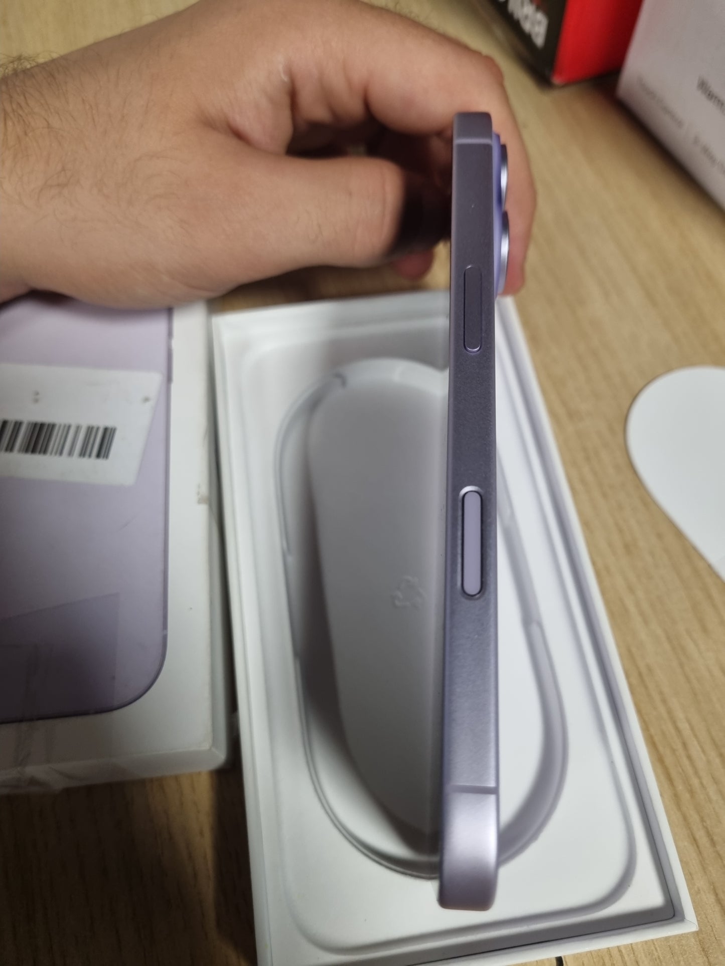 188575 - APPLE iPhone 17, 256GB, Ekran 6.3 inç me ProMotion, Çip A19, Kamera e Përparme në Qendër të Skenës, Rezistencë e Përmirësuar ndaj Gërvishtjeve, Jetëgjatësi e Baterisë Gjatë Gjithë Ditës, Ngjyrë e Livadonjë