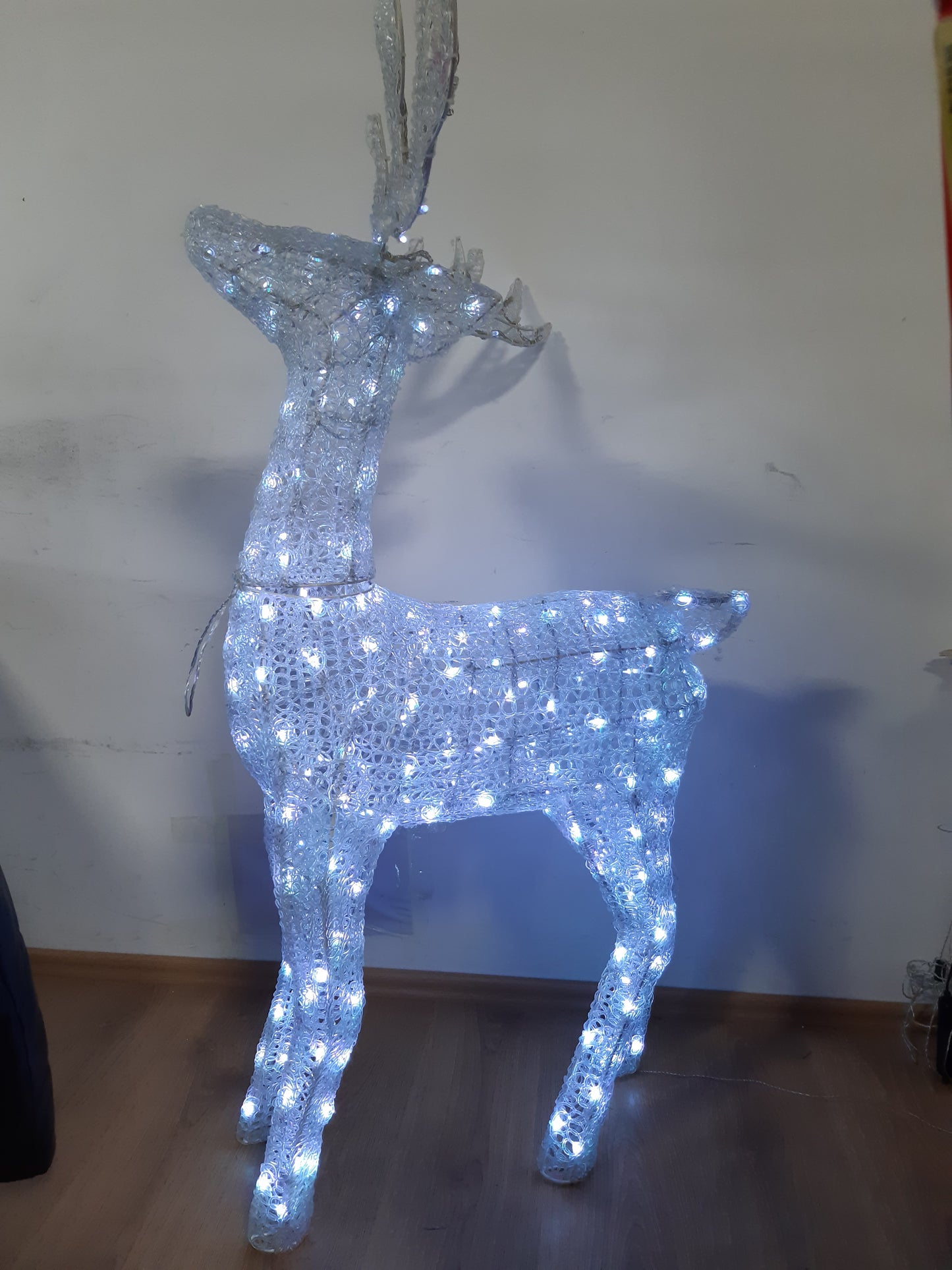 191027 - TWINKLY Reindeers, Drita LED 240 RGB dhe e Bardhë e Ngrohtë në Formë Dreri, e Lartë 125cm, Pajtueshme me Alexa dhe Google Home, Standarde IP44, Kontroll Nga Aplikacioni, Përdorim i Jashtëm