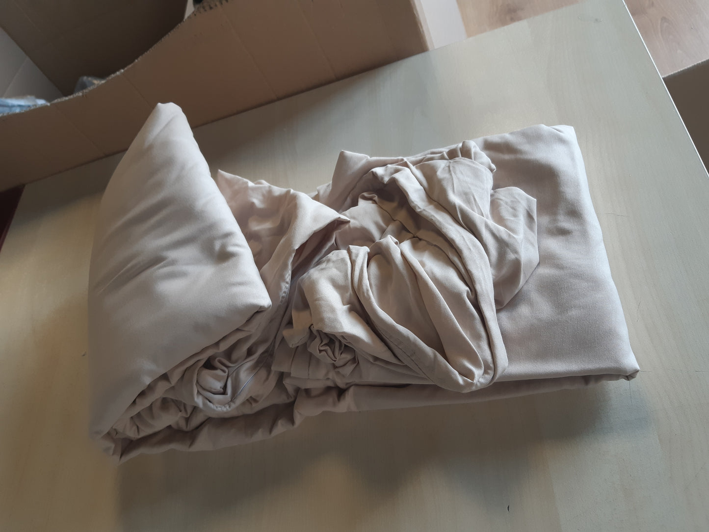 168325 - UTOPIA BEDDING Set Çarçafësh 220x240cm, Mbulesë Jorgani Mikrofibre 240x220cm + 2 Mbulesa Jastëkësh 65x65cm - Bezhë