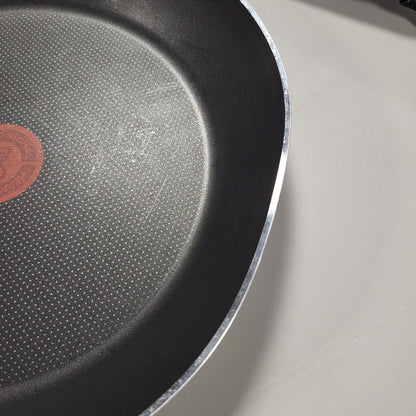 262158 - TEFAL Tigan B55506 Easy Cook and Clean, 28 cm, shtresë jo ngjitëse, tregues termik, e zezë