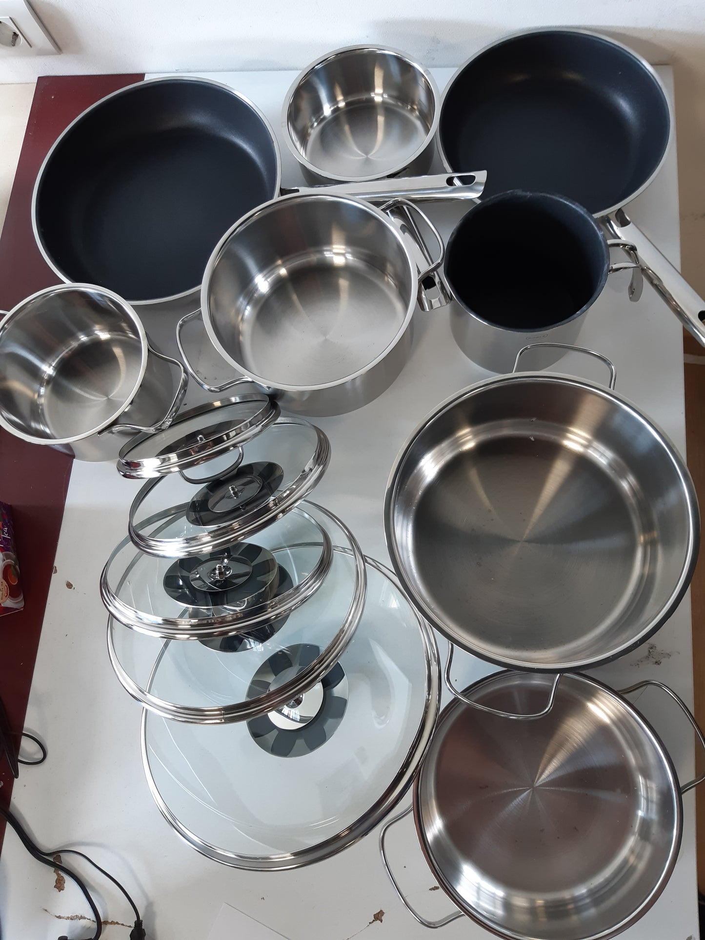 260039 - RÖSLE Set Enësh Gatimi ELEGANCE, 10 Pjesë, 6 Tenxhere, 1 Futje Avullore, 2 Tiganë, Çelik Inoks 18/10, Kapakë Qelqi, Përshtatshëm për Lavastovilje