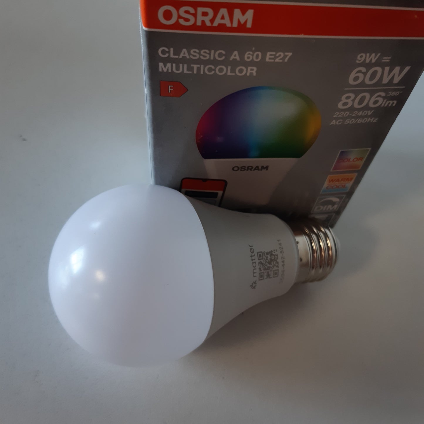 168629 - OSRAM SMART+ RGBW - Llambë LED E27 e Lidhur me WIFI, e Përshtatshme për ALEXA, 60W ekuivalent, 2700-6500K, 16 milionë ngjyra RGB, pako me 1