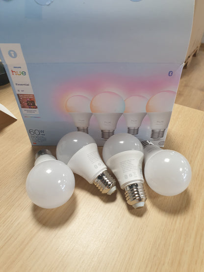 221250 - PHILIPS Llampa inteligjente LED Hue Essential A60, Ambient i bardhë dhe me ngjyra, E27, 8W, 2200-6500 K, 806 lm, me errësim, e pajtueshme me Alexa, Google dhe Apple Home, Pako me 4