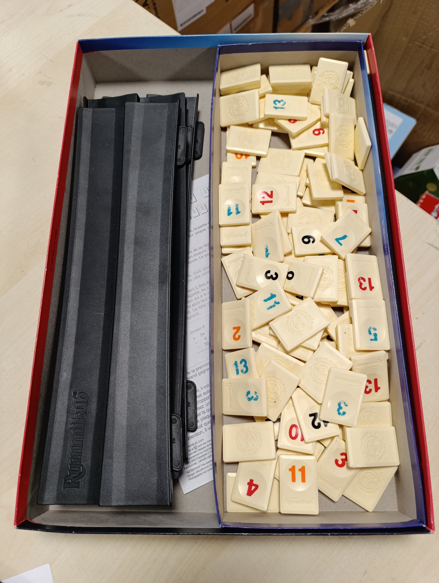 213356 - HASBRO GAMING Numrat Rummikub, Lojë Tavoline për Shumë Lojtarë, për Fëmijë 7 Vjeç e Sipër