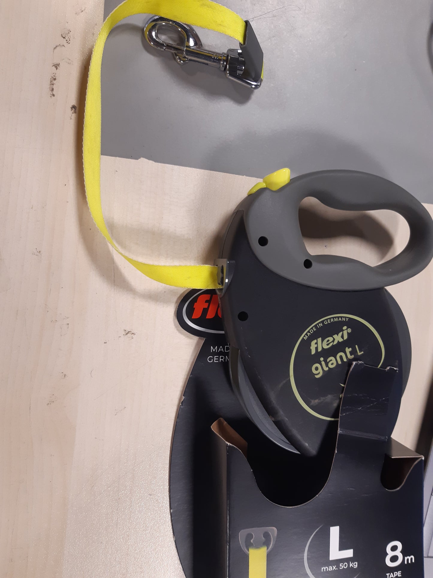 217801 - flexi® RRIP Giant L 8 m i zi/i verdhë neoni, i tërheqshëm për qen deri në 50 kg