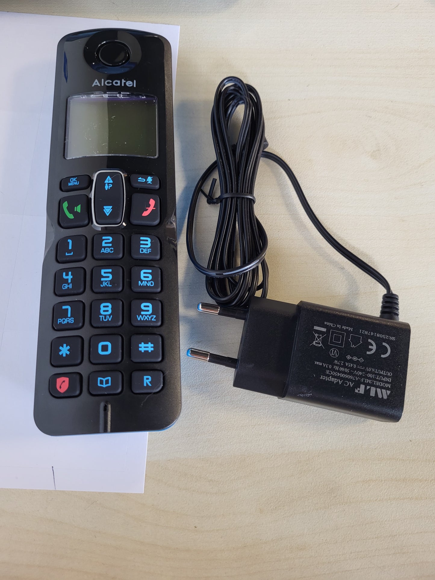 268531 - ALCATEL S280 i zi dhe blu, pa duar, funksion bllokimi i thirrjeve të padëshiruara, libër telefoni me 50 emra dhe numra