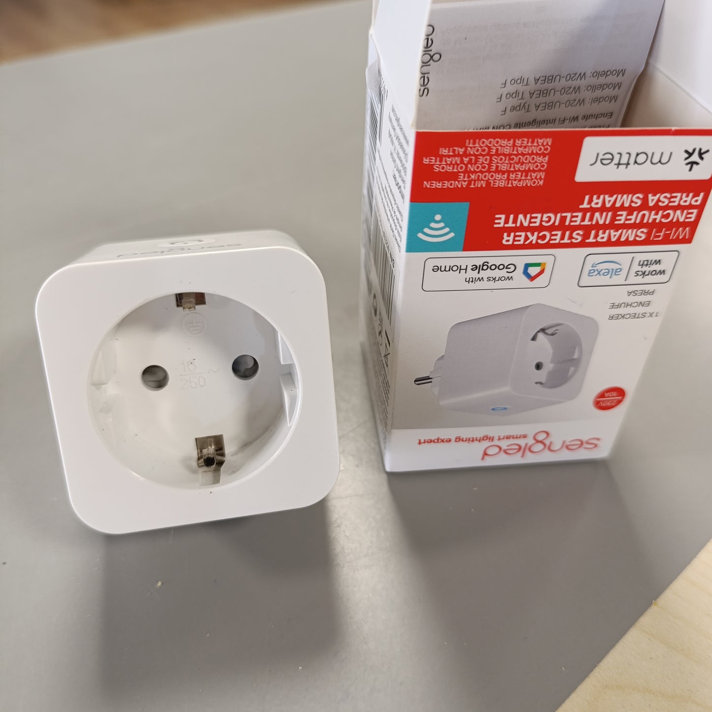 257241 - SENGLED Priza inteligjente, e pajtueshme me Matter, funksionon me Alexa, mbështet deri në 2300W, 2.4GHz, Wi-Fi, 1 pako