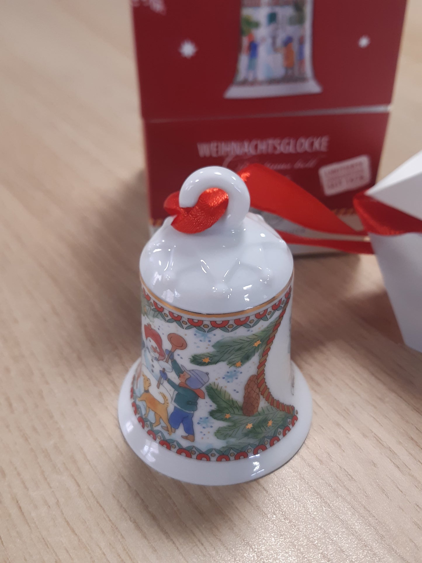 171606 - HUTSCHENREUTHER Kambana Prej Porcelani, Kambana e Krishtlindjeve 2025