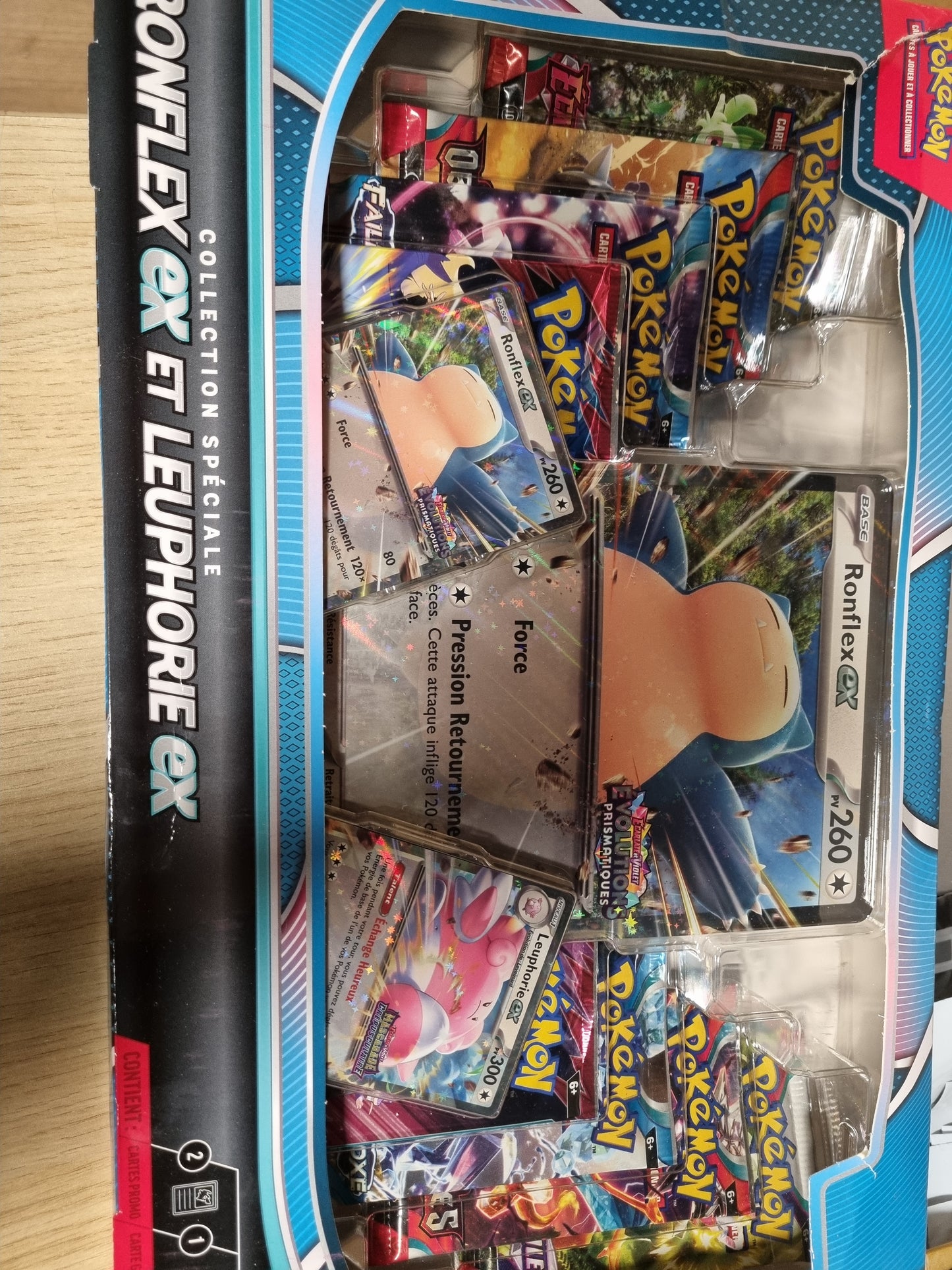 141615 - Pokémon: Koleksioni Special TCG Snorlax-ex dhe Leuphorie-ex (2 karta promo me shkëlqim, 1 kartë e madhe me shkëlqim dhe 8 pako booster)