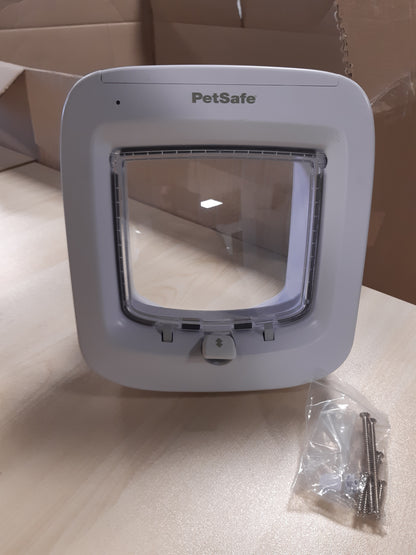 170429 - PETSAFE Kapak për Mace me Mikroçip, i Bardhë, Instalim i Lehtë, Parandalon Hyrjen e Të Huajve, Përshtatet për Mace deri në 7kg