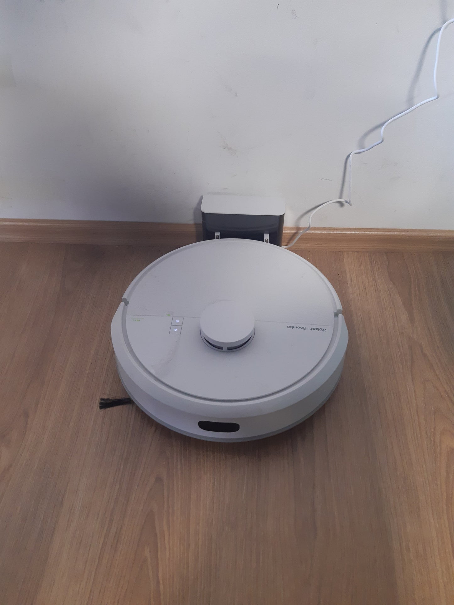 213019 - IROBOT Fshirje me korrent + fshesë me korrent - 7000Pa - 120 minuta - Kontroll me aplikacion
