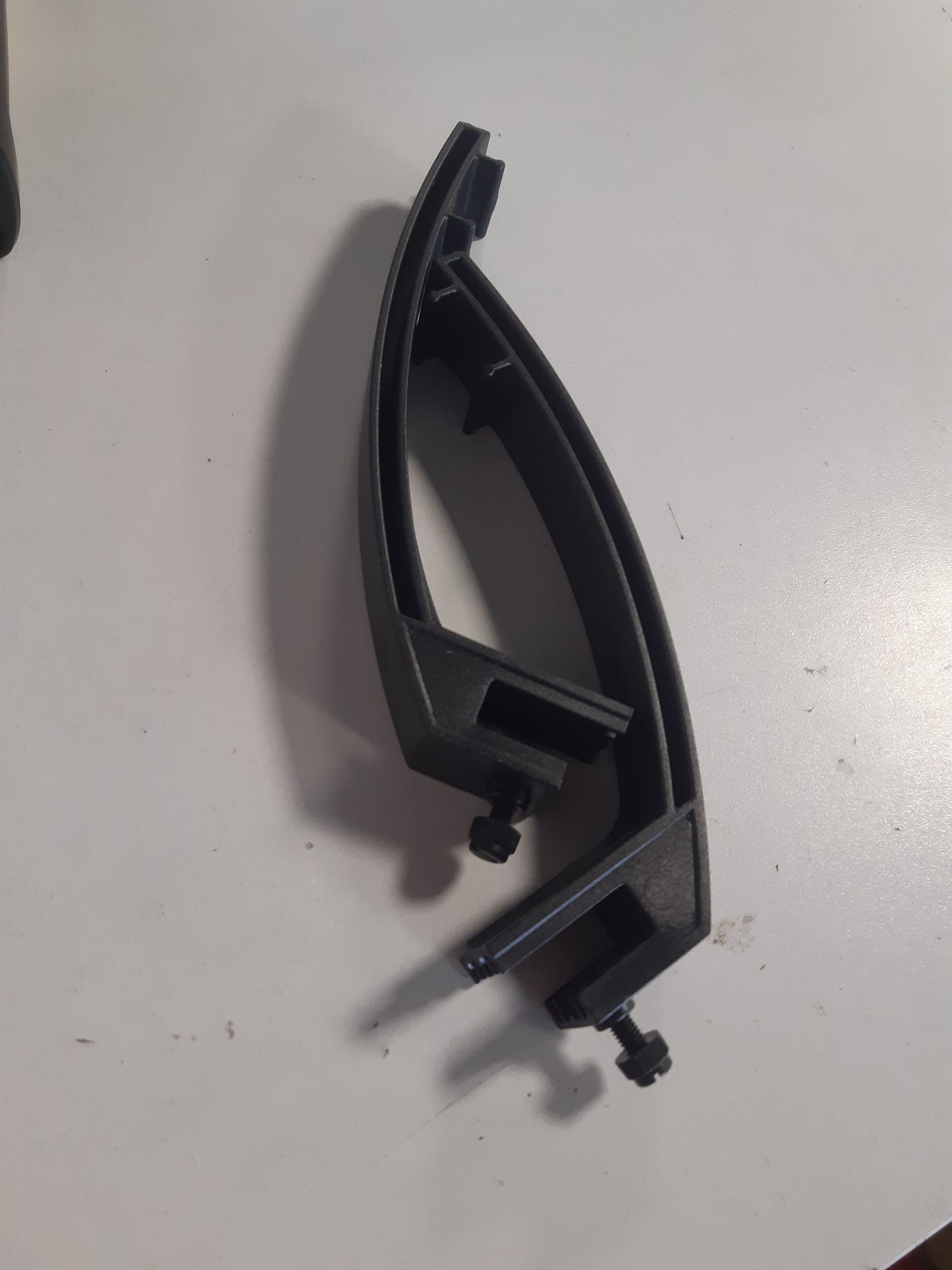 224798 - TETRA Krahë Tetronic për fiksimin e sigurt të Tetronic LED ProLine 380/580/780/980/1180/1380 në akuarium