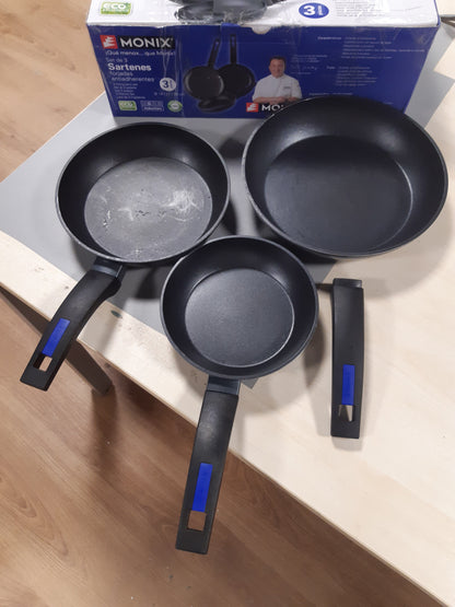 227080 - MONIX Set me 3 tiganë, alumini i farkëtuar me shtresë jo-ngjitëse pa PFOA, i sigurt për lavastovilje, i zi, 18 cm, 22 cm, 26 cm