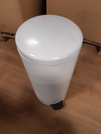 204091 - BRABANTIA Kosh Plehrash i Ri ICON me Pedale, Materiali Çelik Inox, Ngjyra e Bardhë, Përmasat 30 x 34 x 67.5cm, Kapaciteti 30L