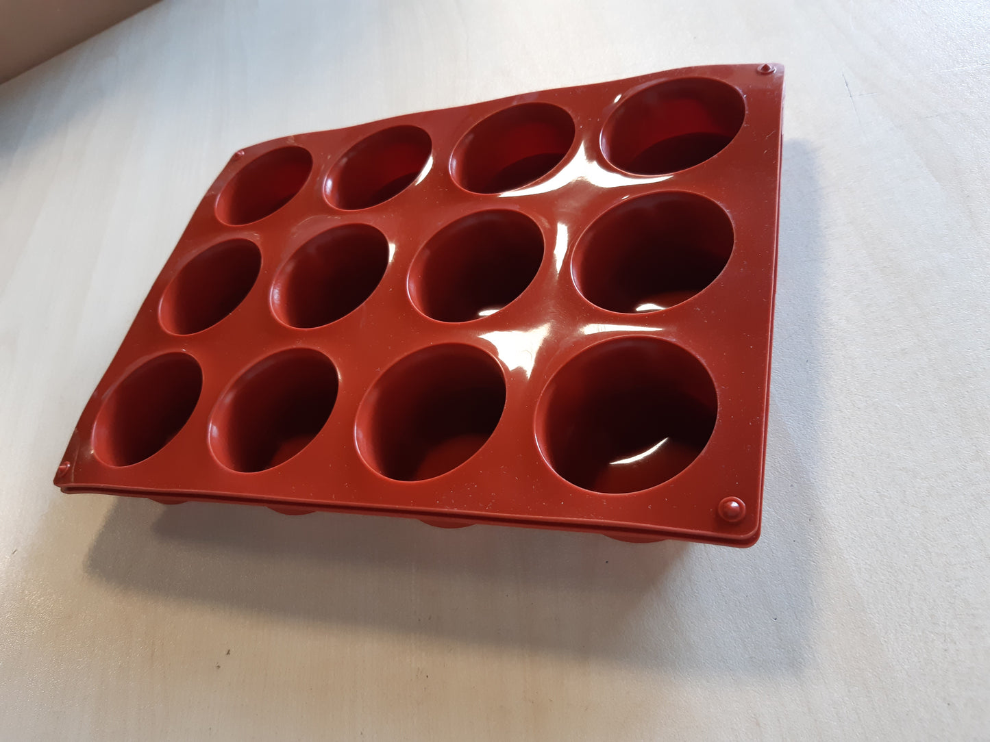 258186 - Newk Forma Silikoni me Cilindër, 2 Paketa me 12 Zgavra, Cilindër i Rrumbullakët për Cake Pops, Sapun, Biskota me Çokollatë, Bomba Vaske, Cheesecake, Mbulesa Çokollate