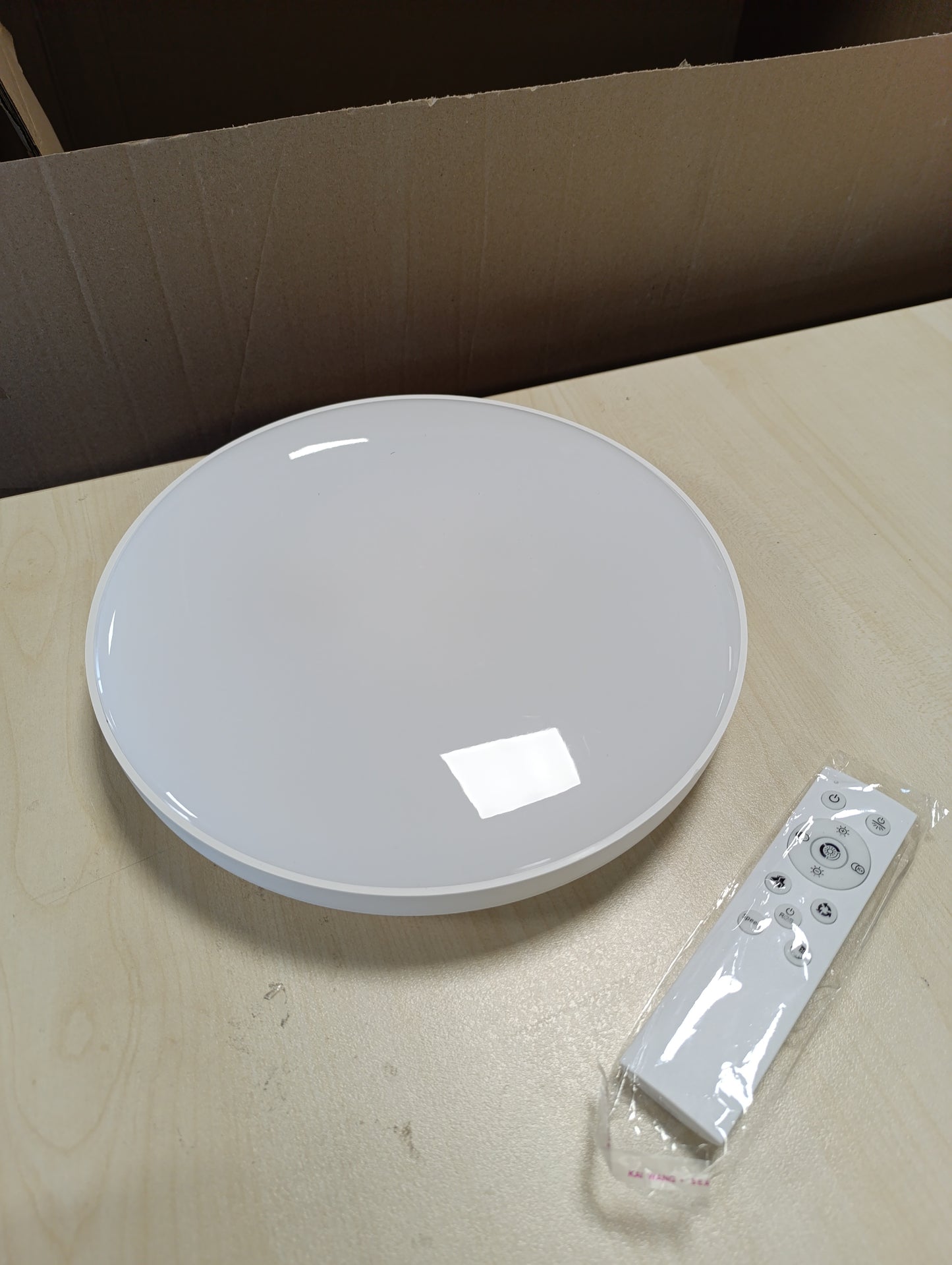 246276 - LLAMBË TAVANI LED ME ERRËSIM DHE TELEKOMANDË, 24W RGB, 3000K-6500K, 2400LM, PËR DHOMË GJUMI, KUZHINË, DHOMË NDENJEJE